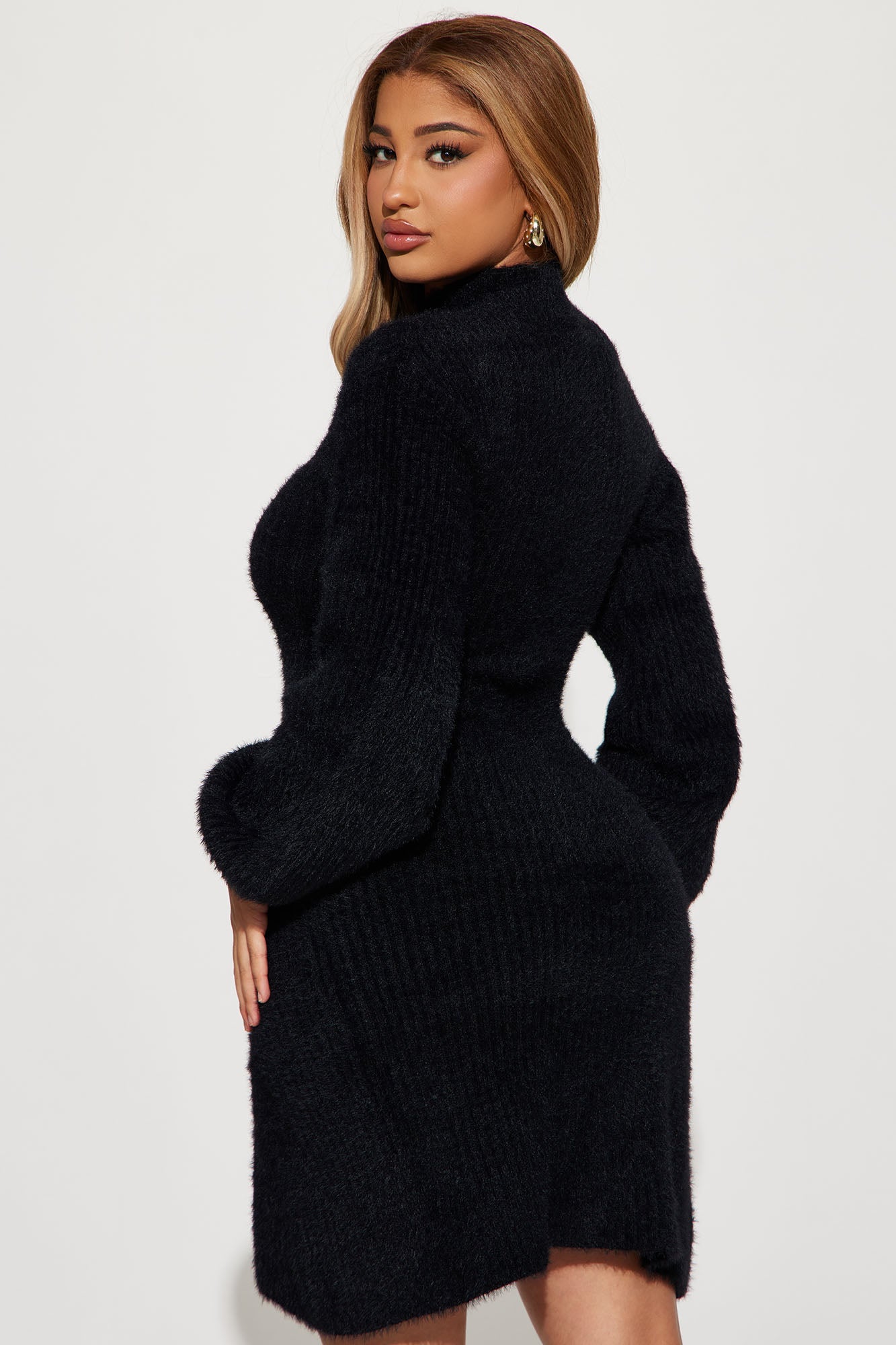 https://cdn.shopify.com/s/files/1/0293/9277/files/10-27-23Studio3_CB_SS_13-56-29_30_DXD232729_Black_6724_CM.jpg?v=1698970607