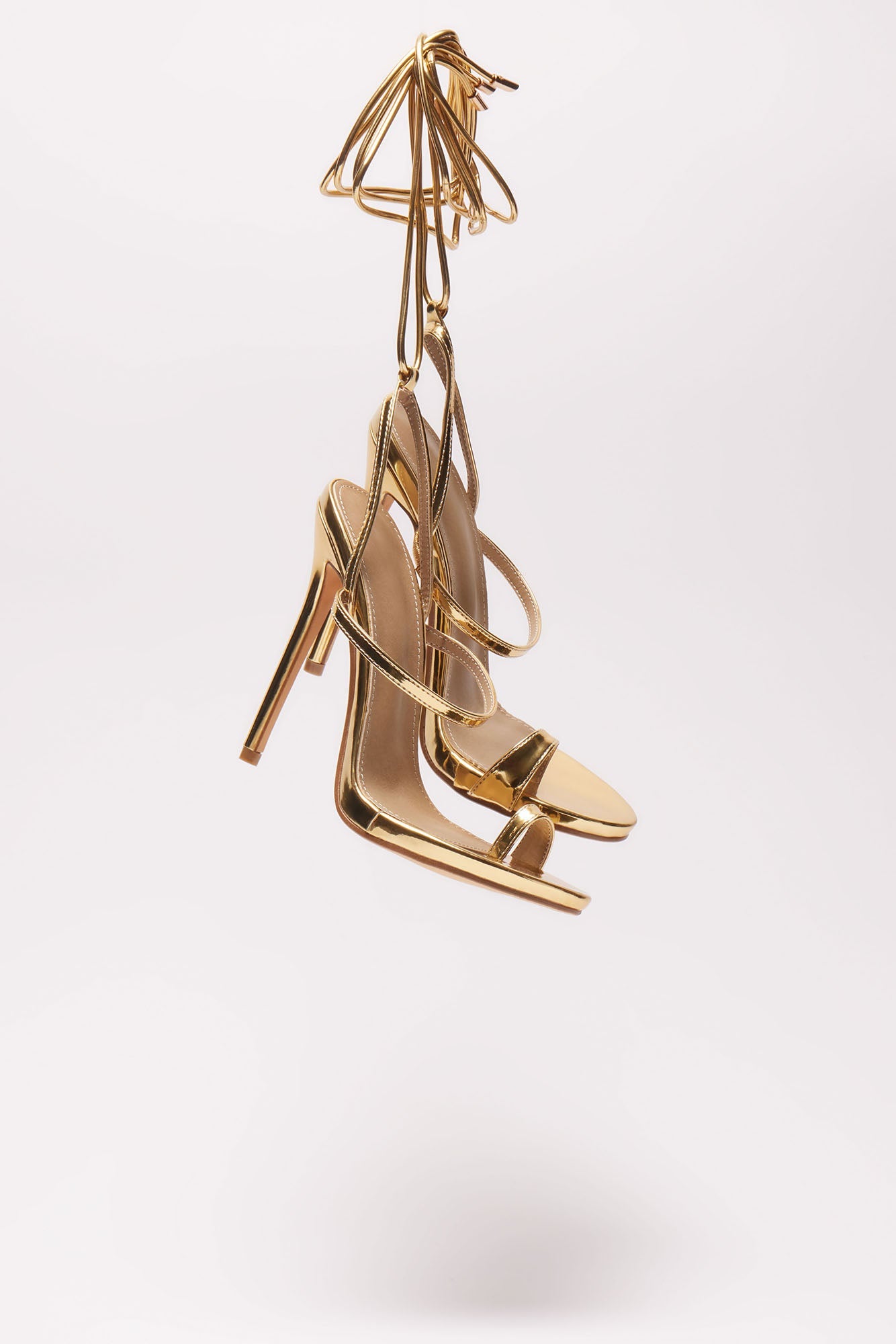 https://cdn.shopify.com/s/files/1/0293/9277/files/12-22-23_S10_14_SCAPE_Gold_CXB_13-55-24_1810_ES.jpg?v=1720742608