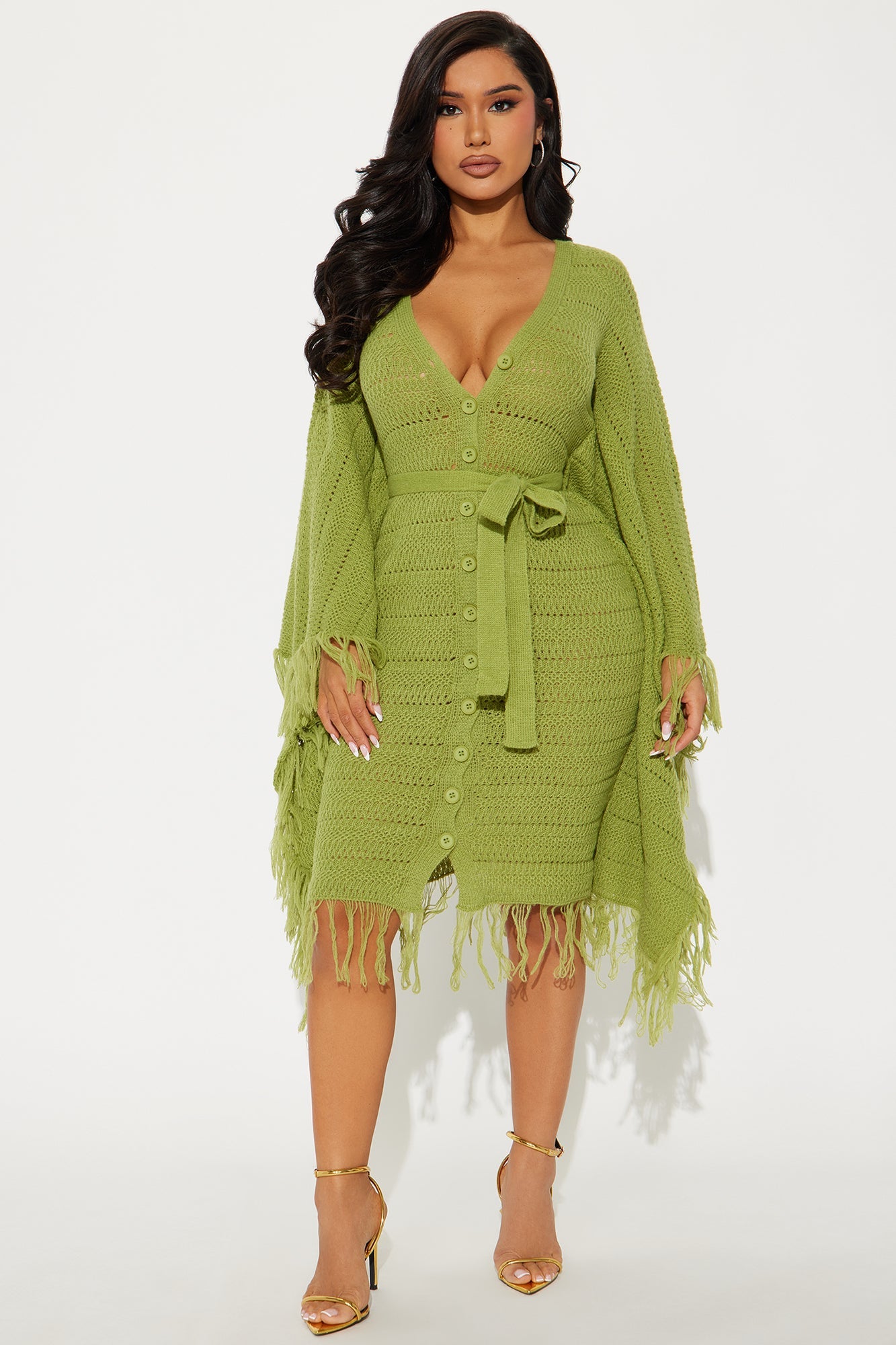 Embracing My Aura Chocolate Midi Dress for Effortless Style.