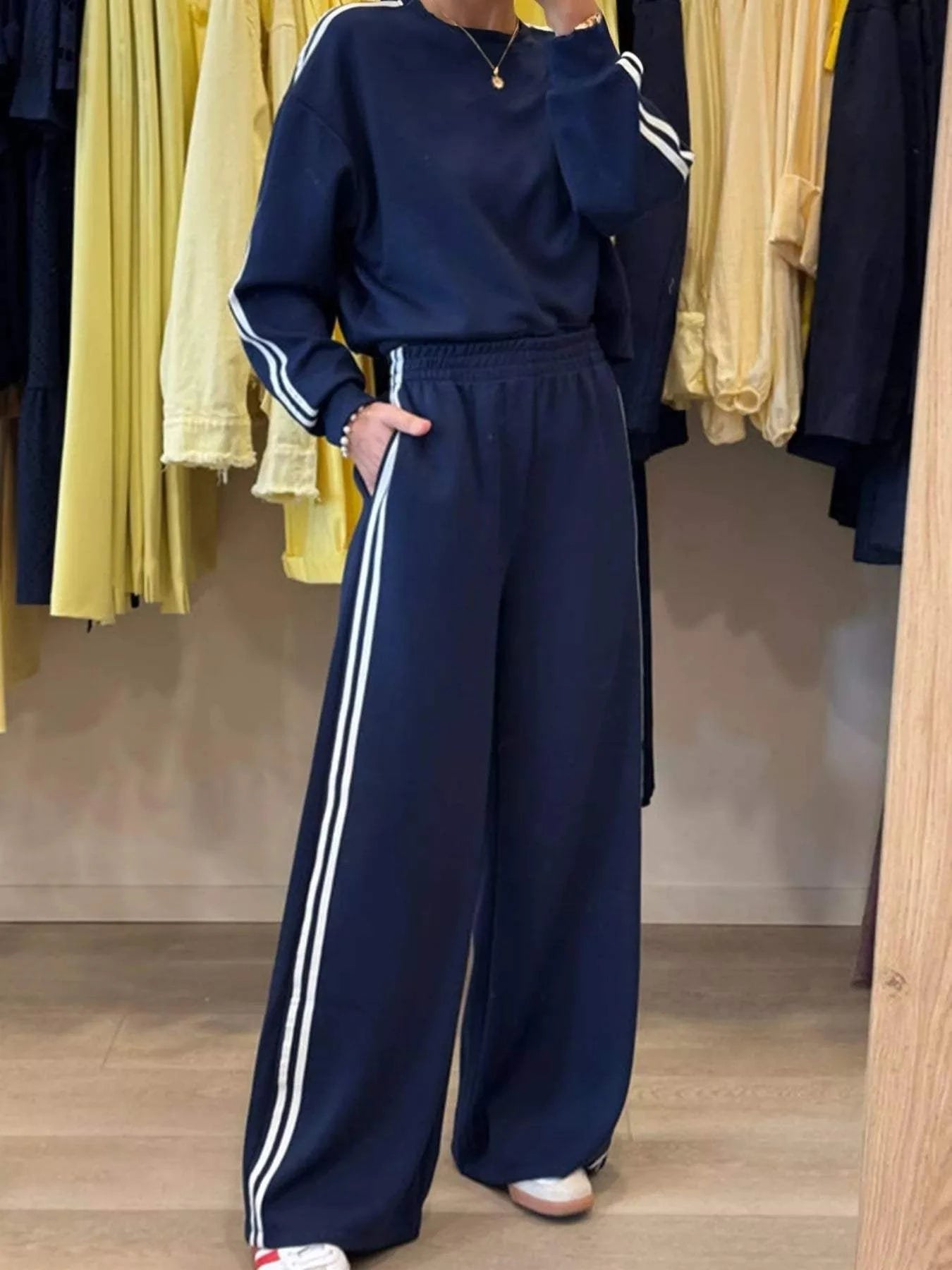 Navy striped detail crewneck top with elastic waist sweatpants two-piece set