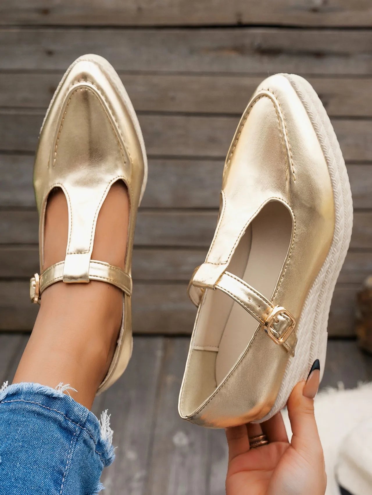 Point Toe Wedge Loafers.