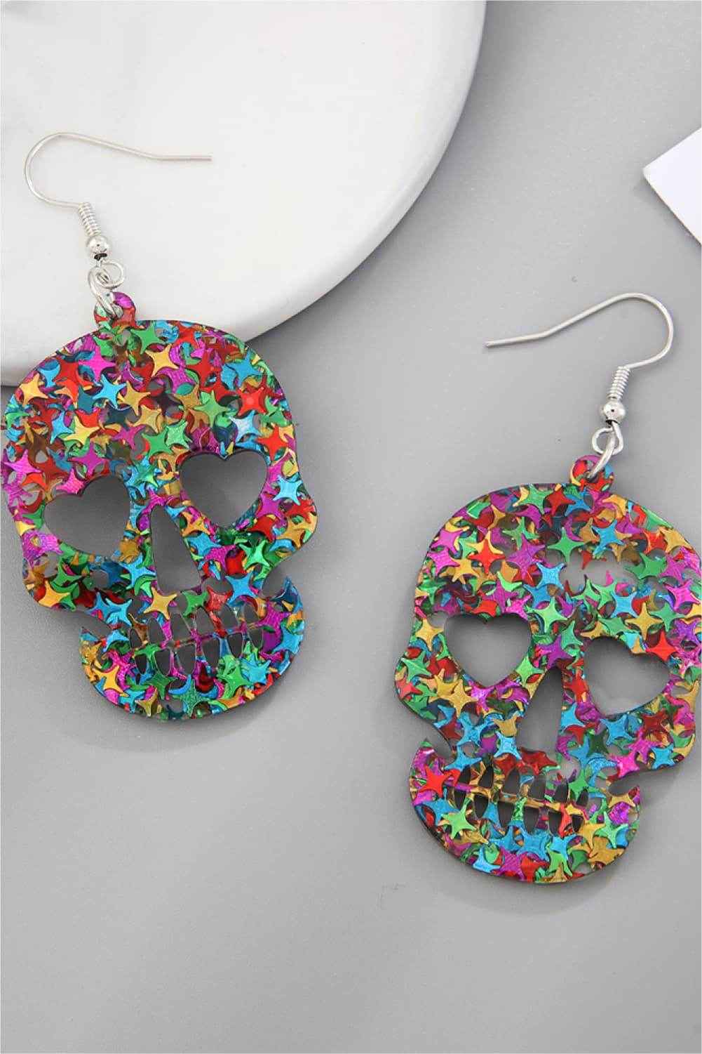 Acrylic Skull Drop Earrings - Stylish Statement Acrylic Skull Earrings for Unique Looks.