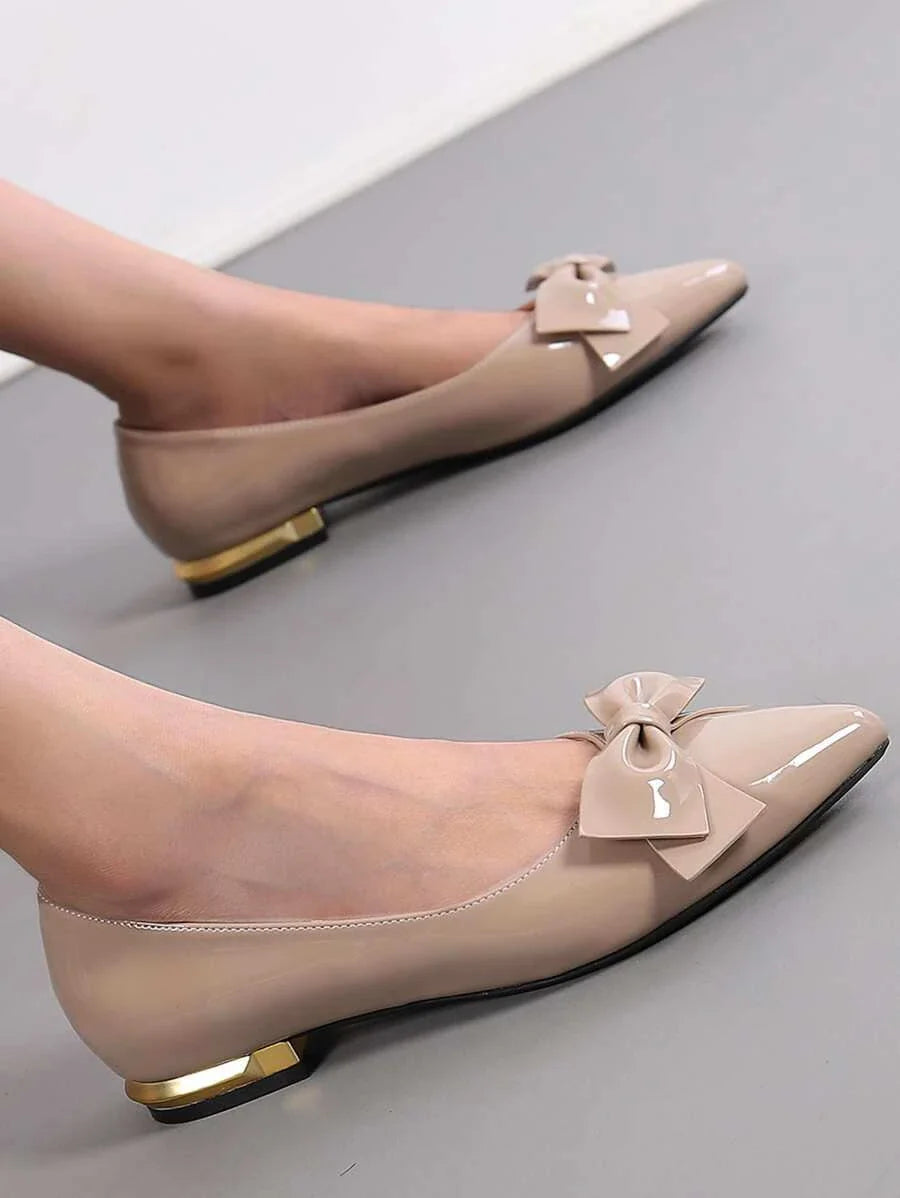 Women bow decor beige point toe flats with gold accent heel