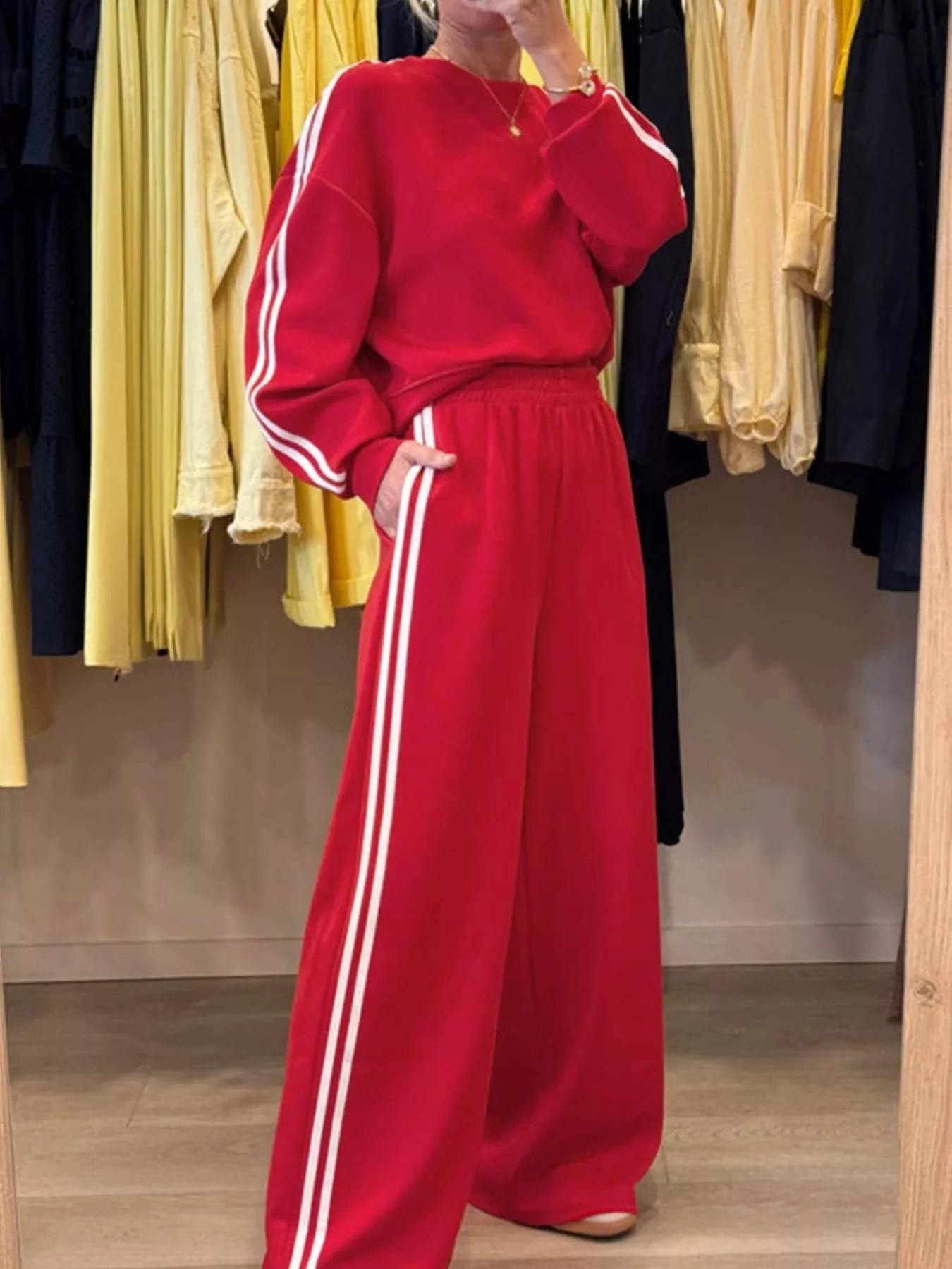 Red striped detail crewneck top and elastic sweatpants two-piece set