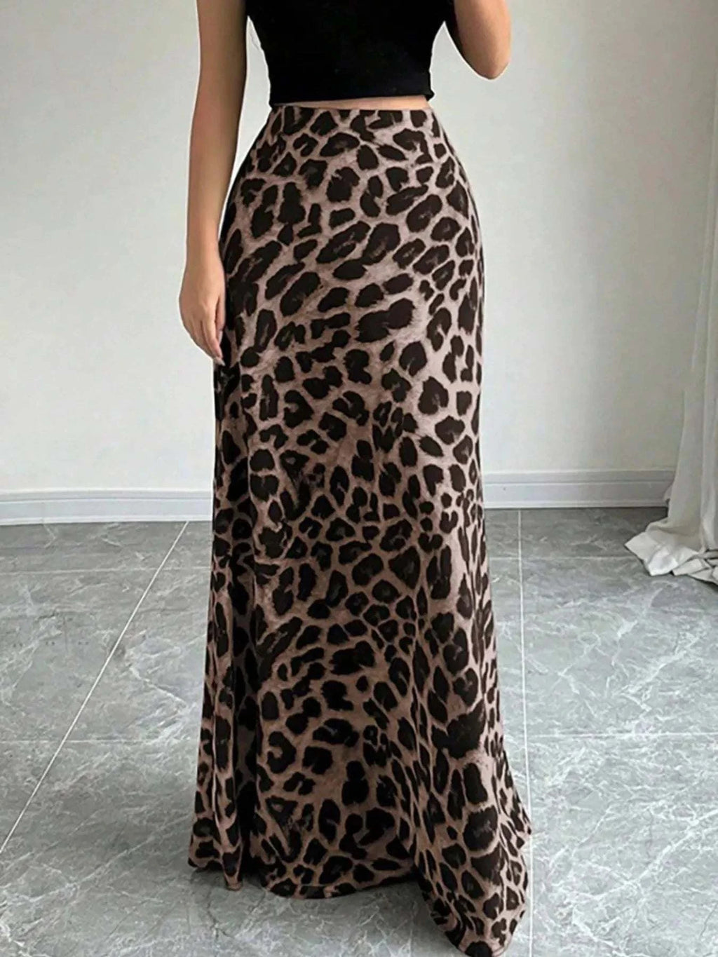 Leopard Print Maxi Skirt - High-Waisted Style for Effortless Elegance.