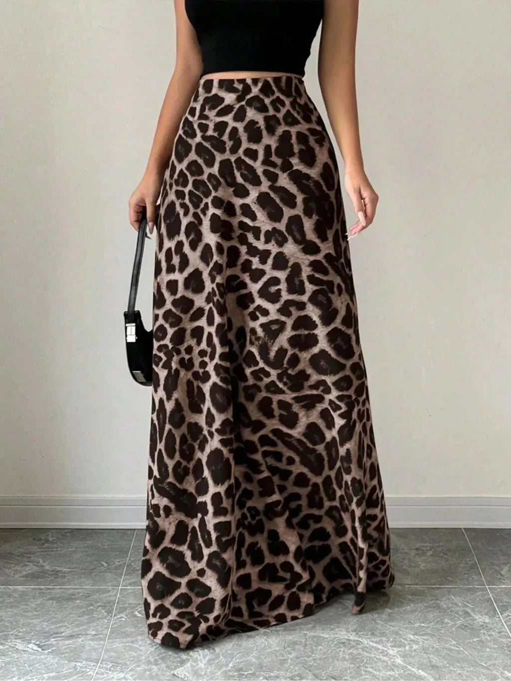 Leopard Print Maxi Skirt - High-Waisted Style for Effortless Elegance.