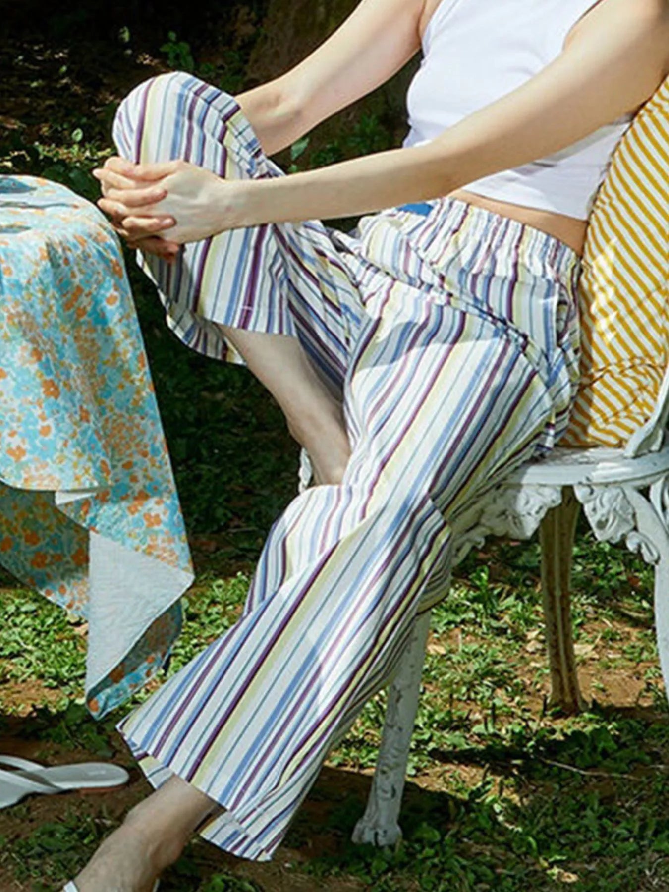 Elastic Waist Wide Leg Pants.