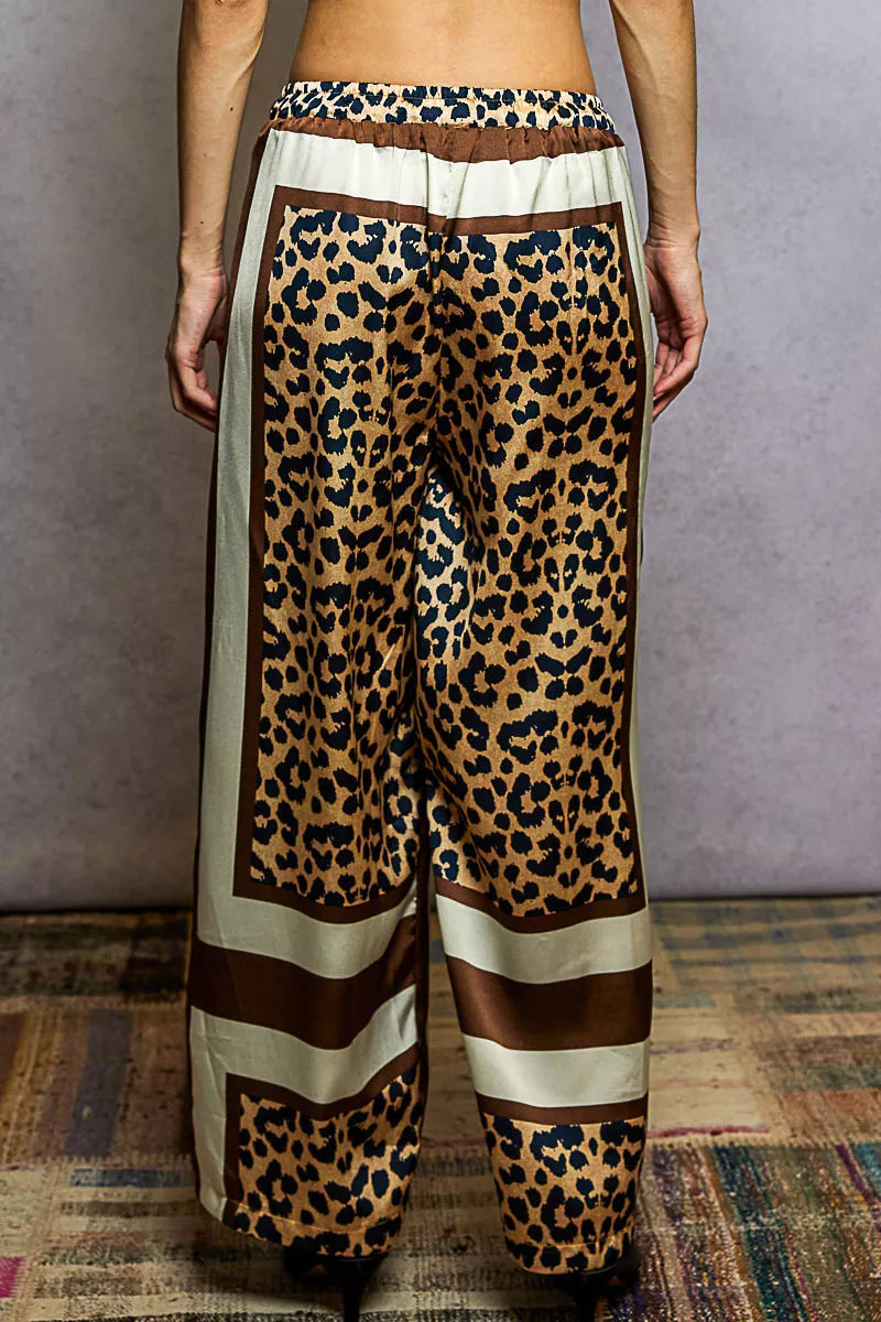 Leopard Printed Wide Leg Pants for Stylish Comfort and Versatile Style.