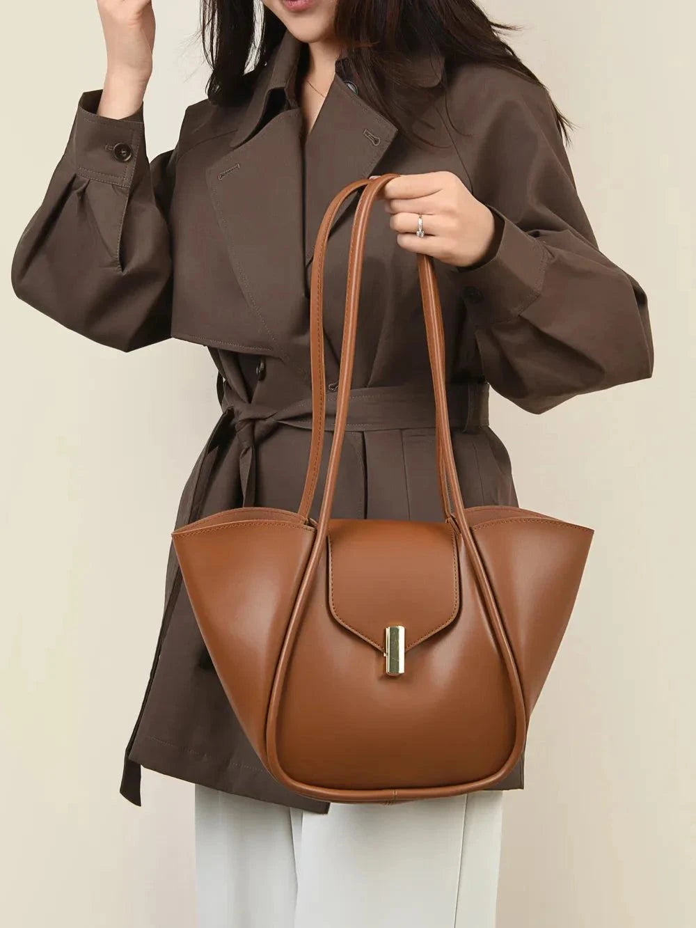 PU Leather Shoulder Bag with Pouch - Stylish and Versatile Accessory.