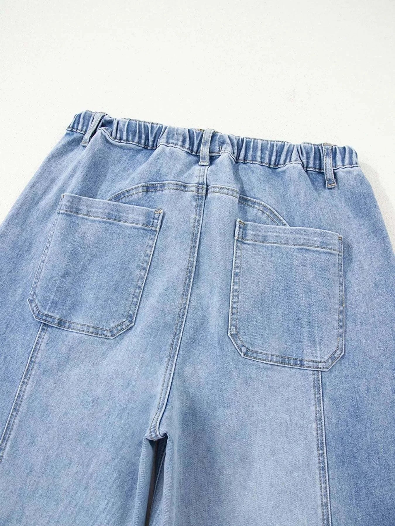 Wide Leg Drawstring Raw Hem JeansFeatures:Pocketed,Drawstring
Stretch:Slightly stretchy
Material composition:75% cotton, 23% polyester, 2% elastane
Care instructions:Machine wash cold. Tumble dry loRedemption By Ashley NorthWide Leg Drawstring Jeans