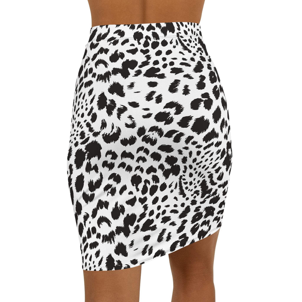 Women's Animal Print Pencil Skirt – Mid-Waist, Bold Print, Comfortable Fit.