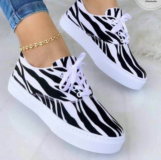 Fashion Graffiti Women Sneakers Trainers Shoes Footwear Footwear Girl Casual Running