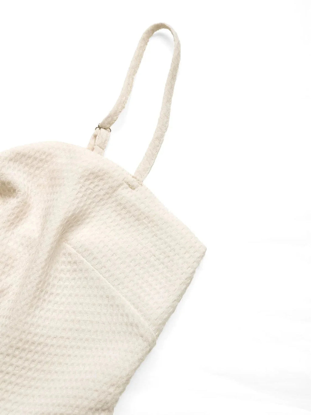 Sweetheart Neck Romper with Spaghetti Straps for Effortless Style.