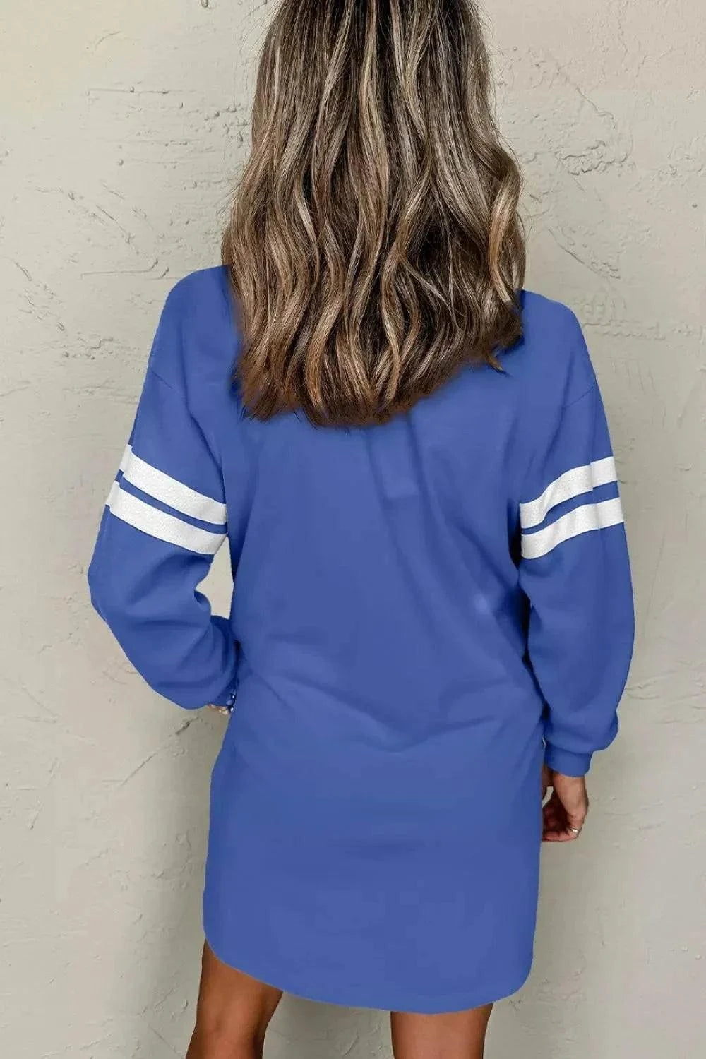 Stripe Long Sleeve Casual Sweatshirt DressFeatures:Pocketed
Stretch:Slightly stretchy
Body:Not lined
Material composition:65% polyester, 35% cotton
Care instructions:Machine wash cold. Tumble dry low.
ImportRedemption By Ashley NorthStripe Long Sleeve