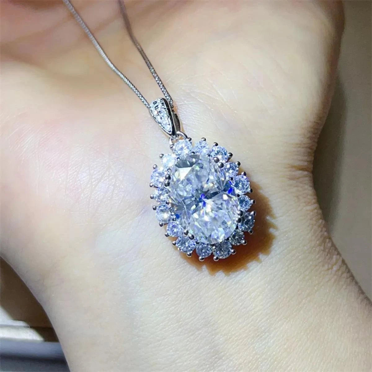 8 carat moissanite pendant necklace in 925 sterling silver with platinum plating and matching chain