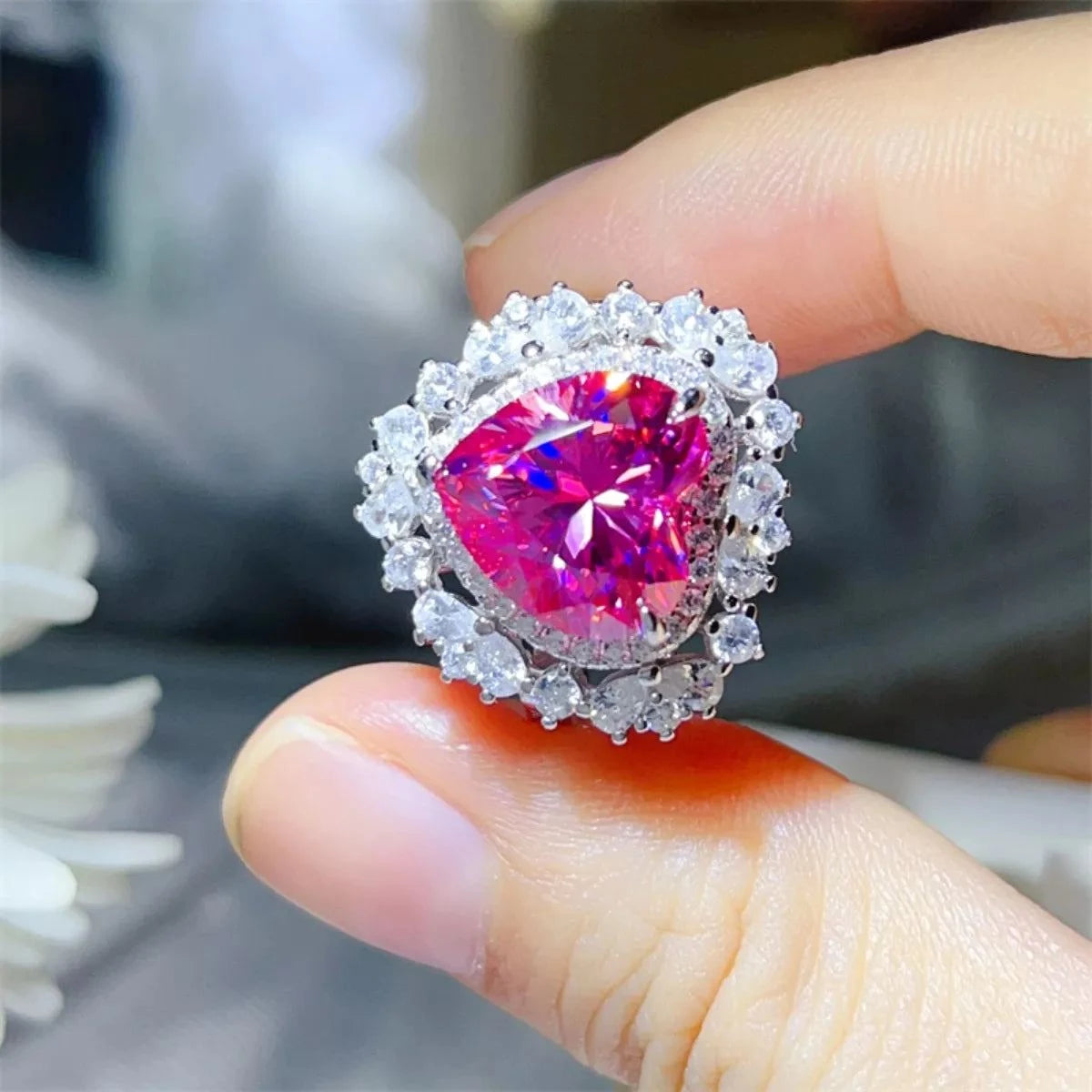 5 carat heart-shaped pink moissanite ring in 925 sterling silver with surrounding clear stones