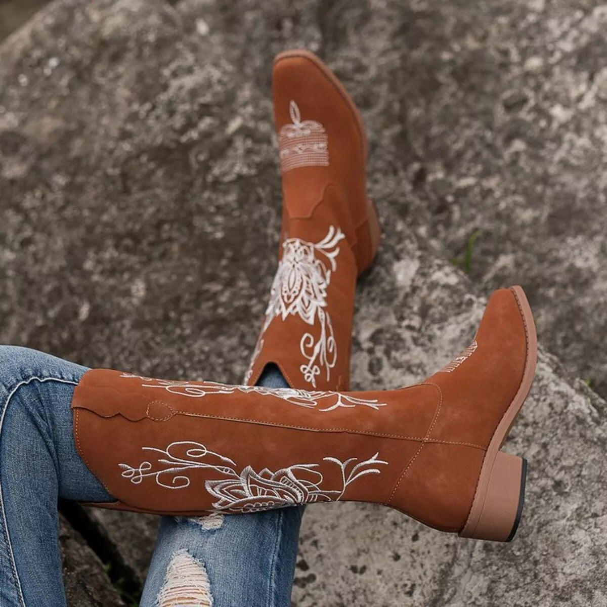 Embroidered Block Heels Boots.