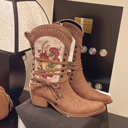 Vintage Floral Embroidered Western Cowgirl Boots