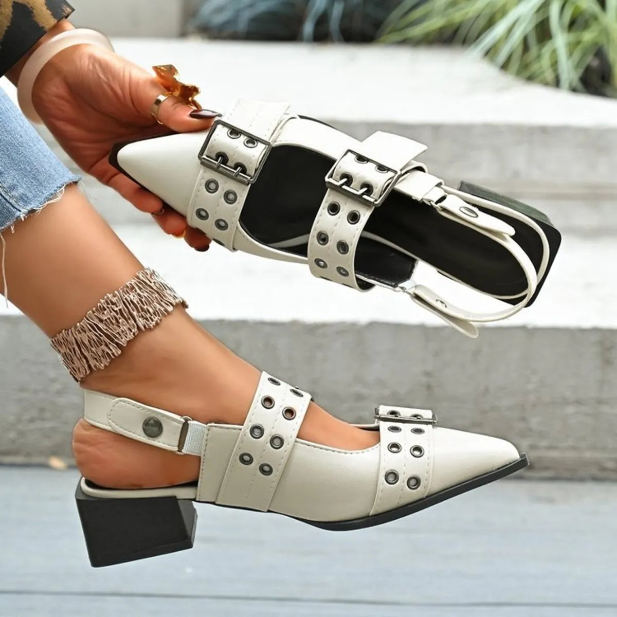 Point Toe Block Heels Slingback Pumps.