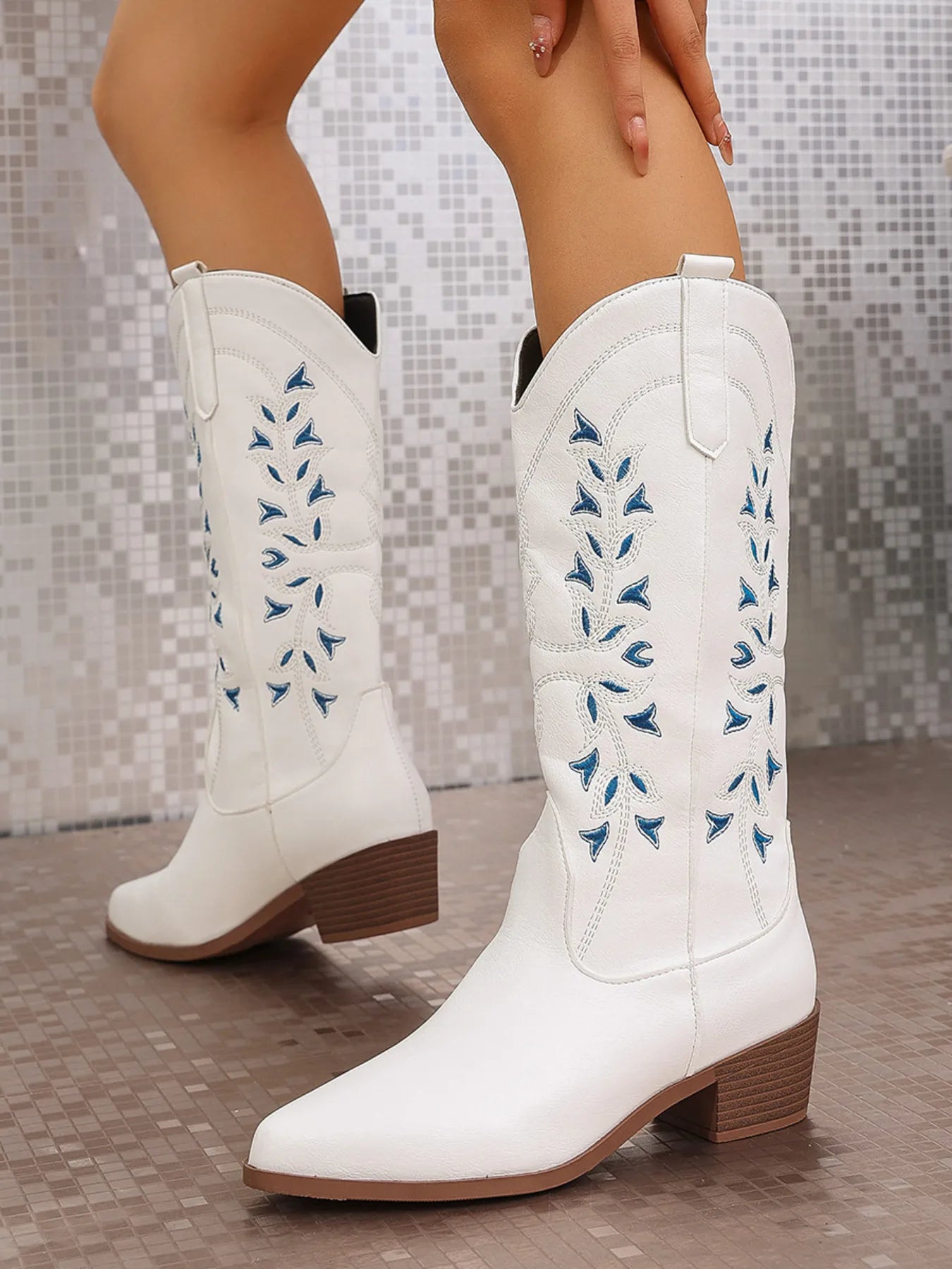 Point Toe Block Heels Boots.