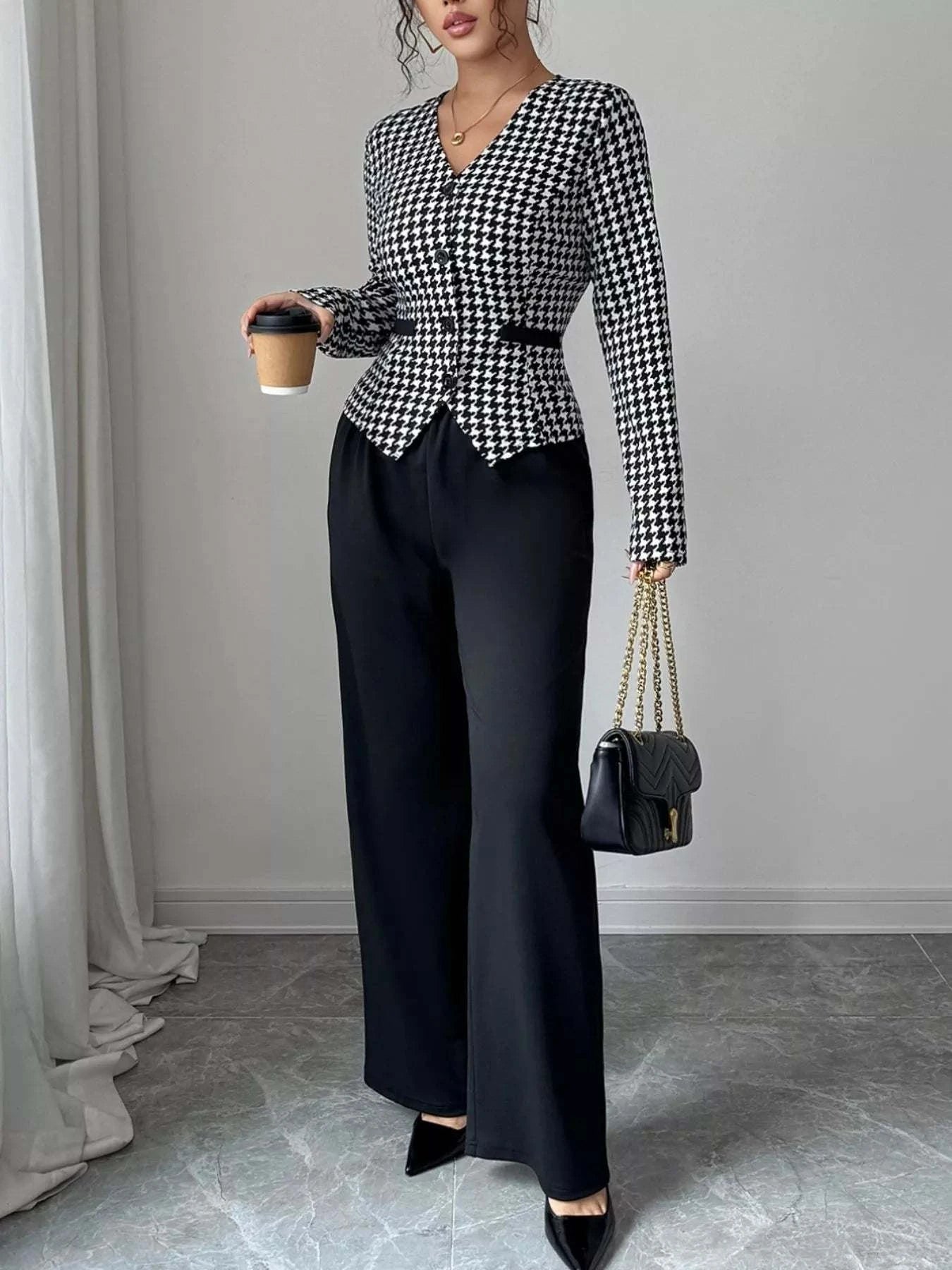 Houndstooth Blazer & Wide Leg Pants SetFeatures:Basic style
Number of pieces:Two-piece
Stretch:Slightly stretchy
Material composition:95% polyester, 5% elastane
Care instructions:Machine wash cold. TumbleHoundstooth Blazer & Wide Leg Pants