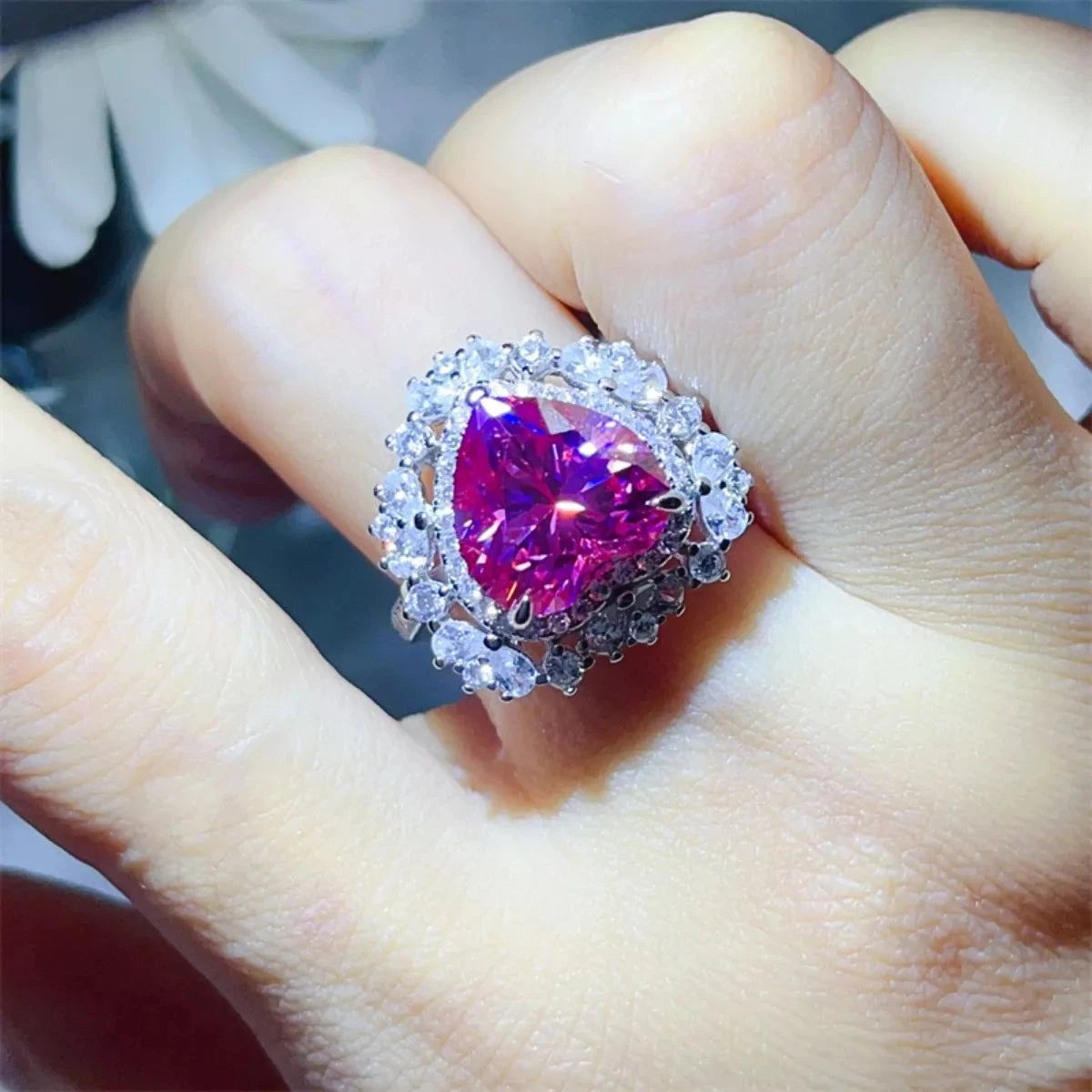 5 carat heart-shaped moissanite ring in 925 sterling silver with platinum plating and matching box