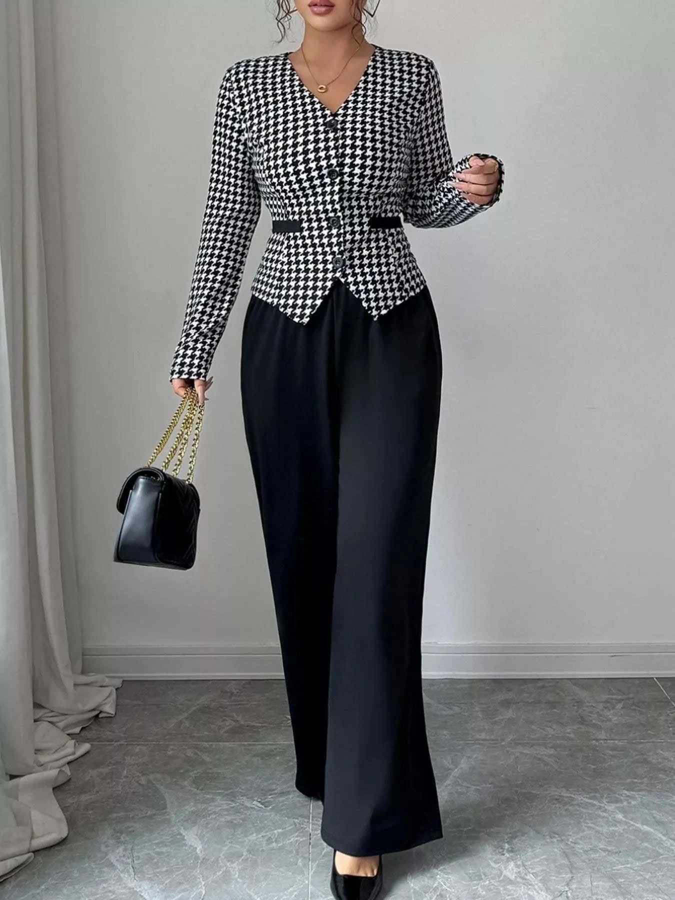 Houndstooth Blazer & Wide Leg Pants SetFeatures:Basic style
Number of pieces:Two-piece
Stretch:Slightly stretchy
Material composition:95% polyester, 5% elastane
Care instructions:Machine wash cold. TumbleHoundstooth Blazer & Wide Leg Pants