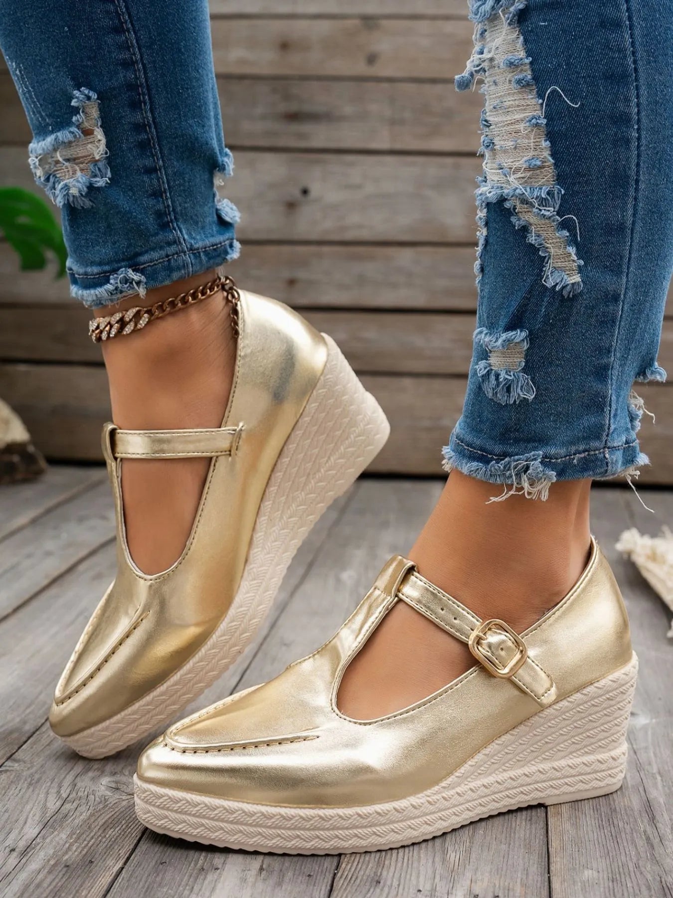 Point Toe Wedge Loafers.