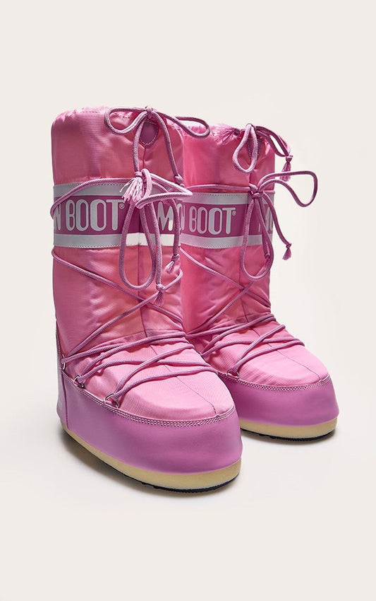Pink Moon Boot Classic ankle boots with lace-up design and water-repellent shell material