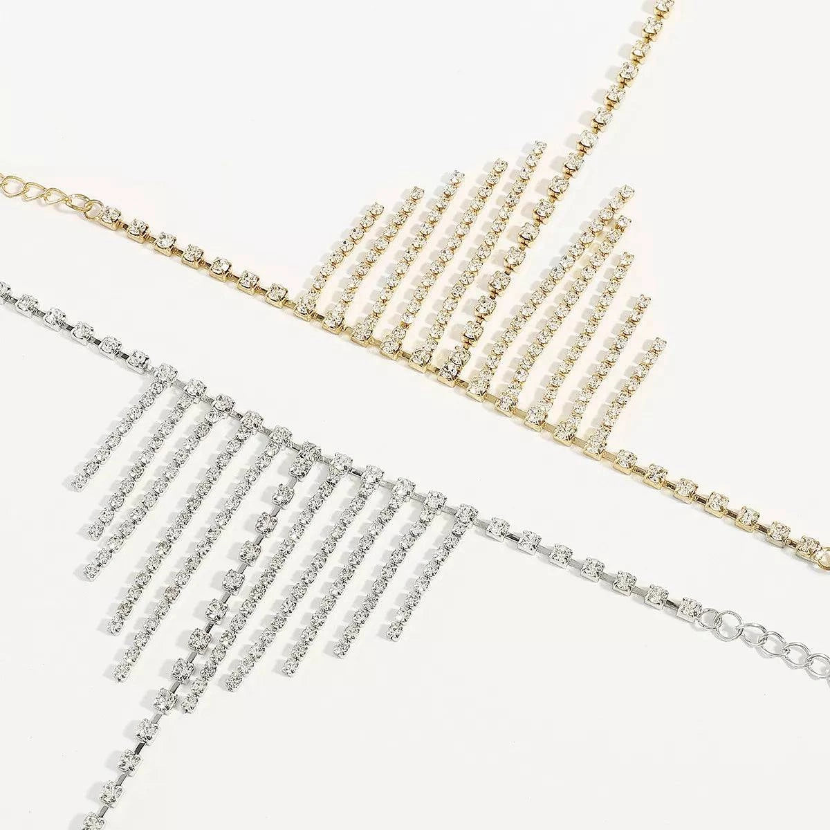 Rhinestone Fringe Hand Chain BraceletPieces:1-piece
Material:18K Gold-Plated,Iron,Rhinestone,Silver-plated
Care instructions:Avoid wearing during exercise, as sweat will react with the jewelry to producRhinestone Fringe Hand Chain