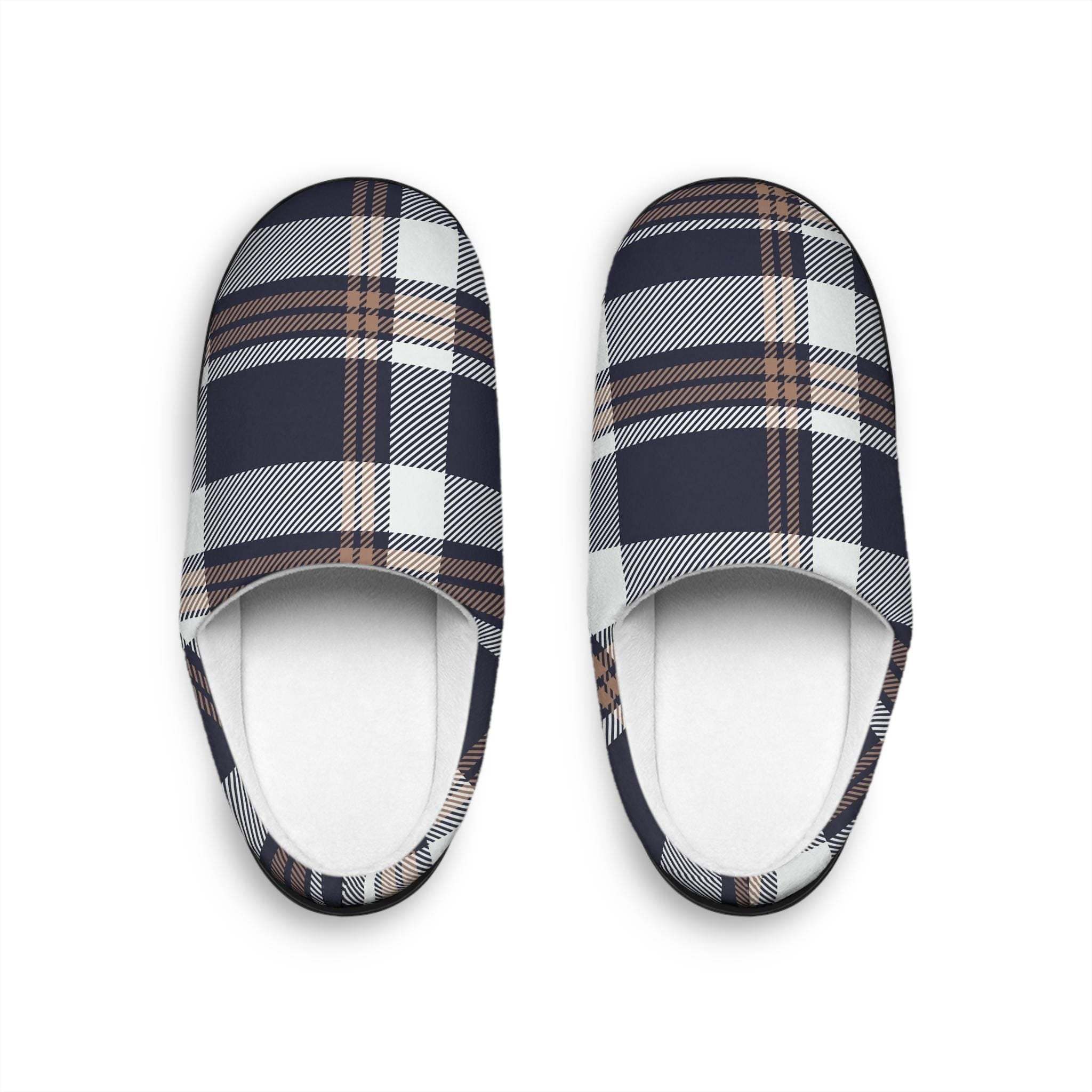 Cozy Plaid Slippers for Men - Tartan House Shoes & Indoor Moccasins for Relaxation.