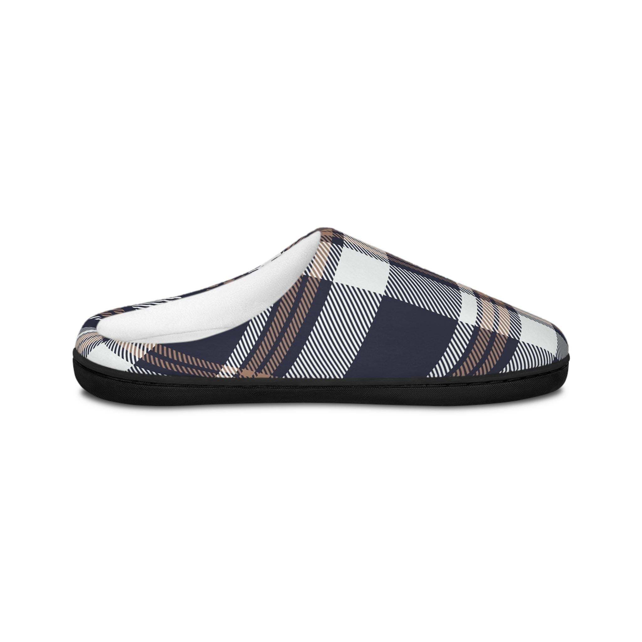 Cozy Plaid Slippers for Men - Tartan House Shoes & Indoor Moccasins for Relaxation.